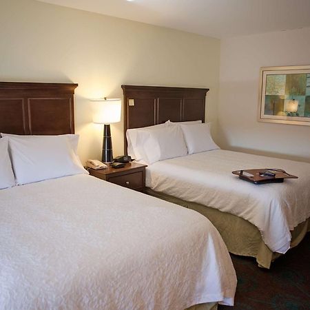Hampton Inn Colby Esterno foto