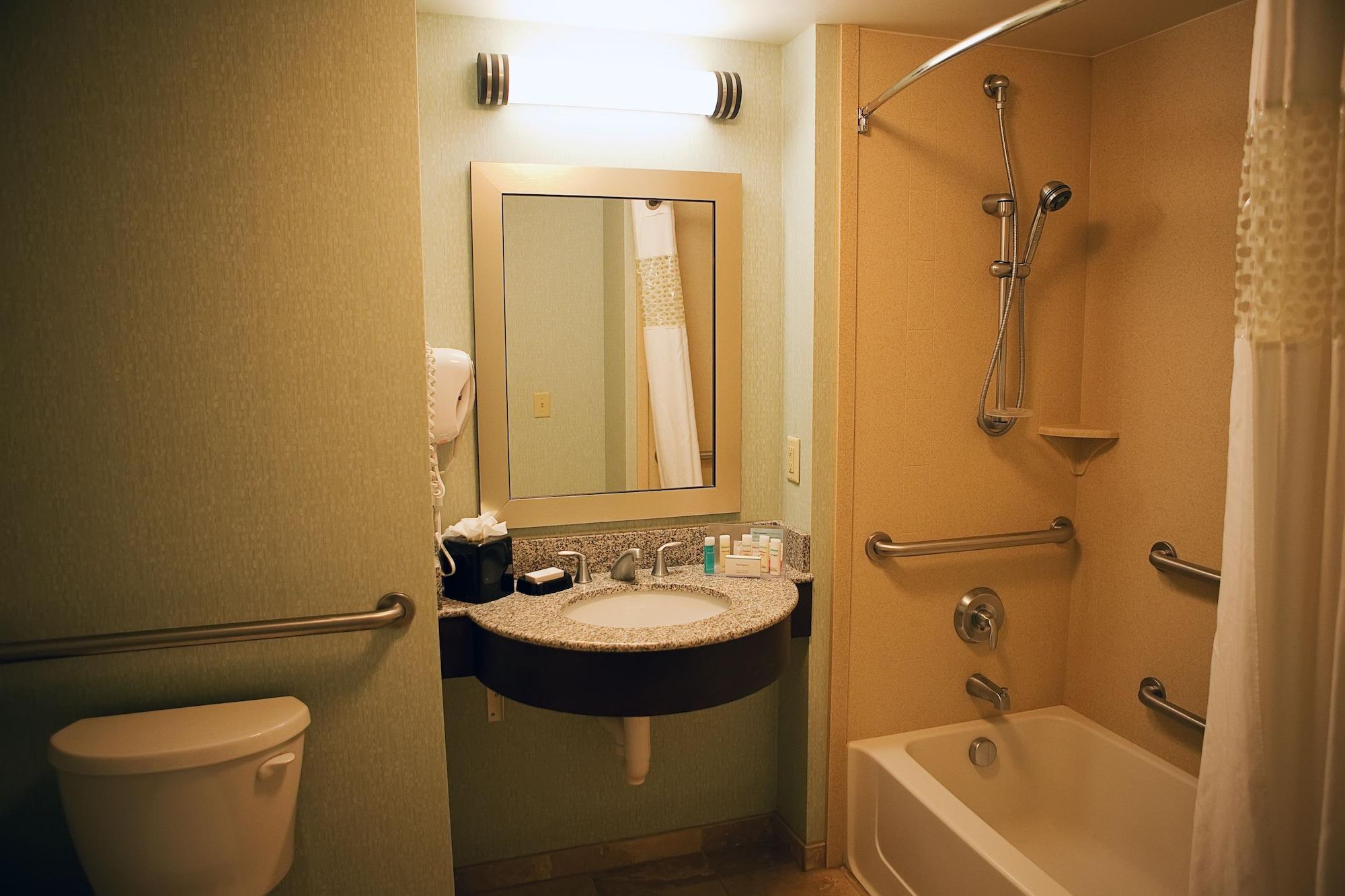 Hampton Inn Colby Esterno foto