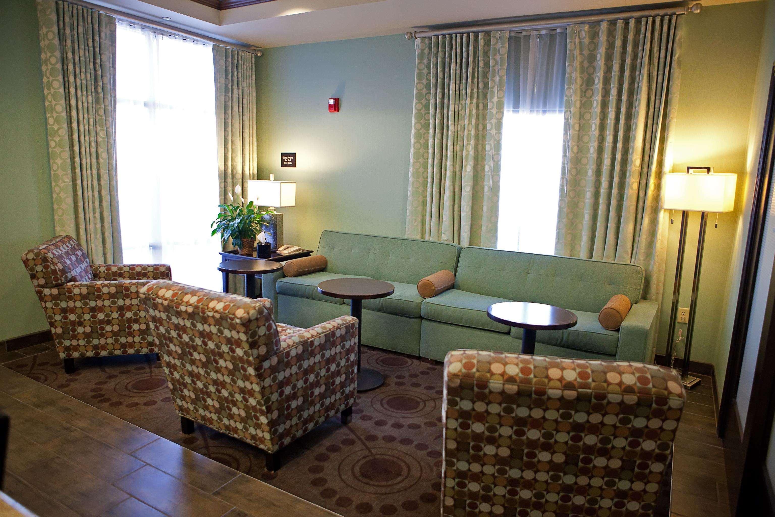 Hampton Inn Colby Esterno foto