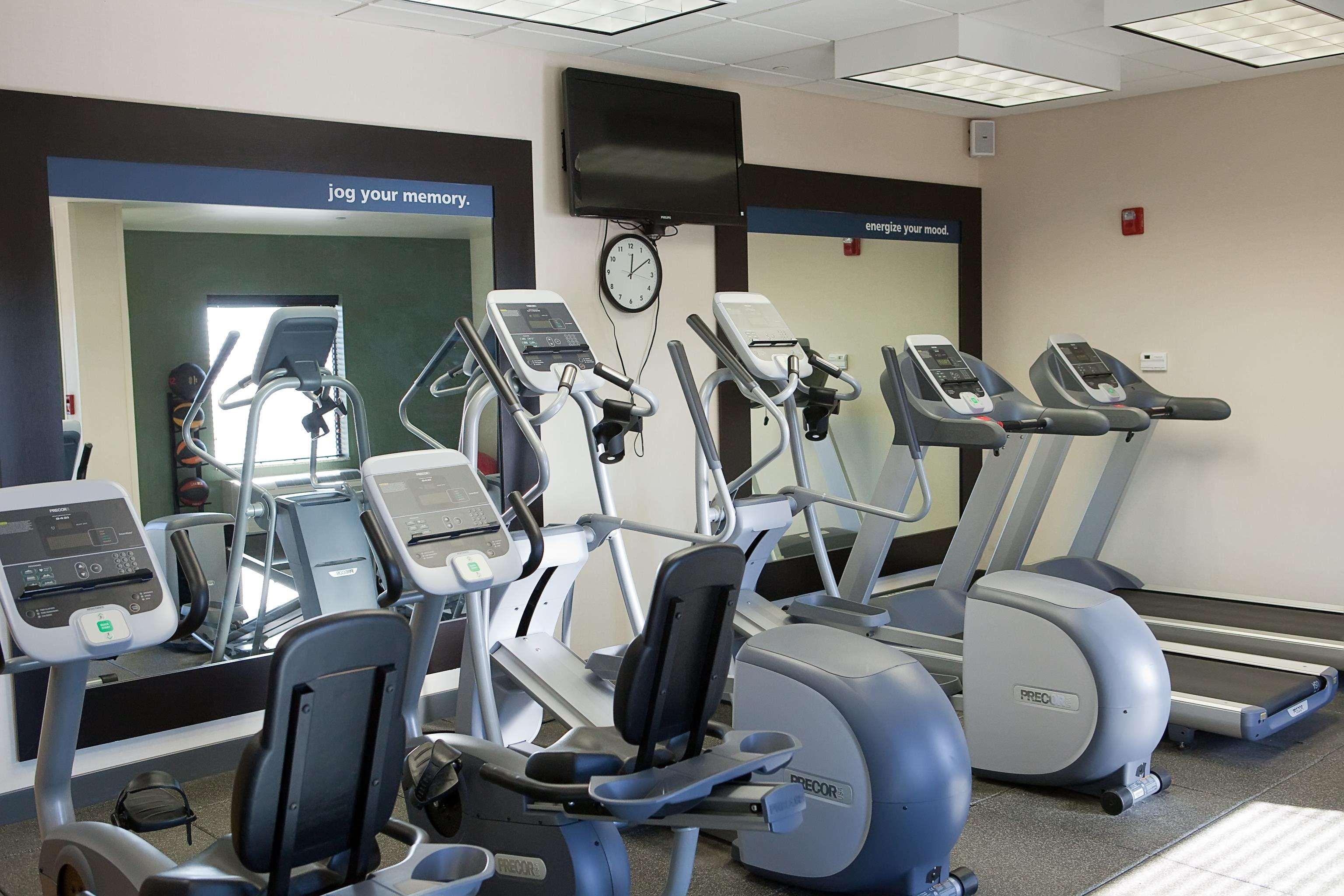 Hampton Inn Colby Esterno foto