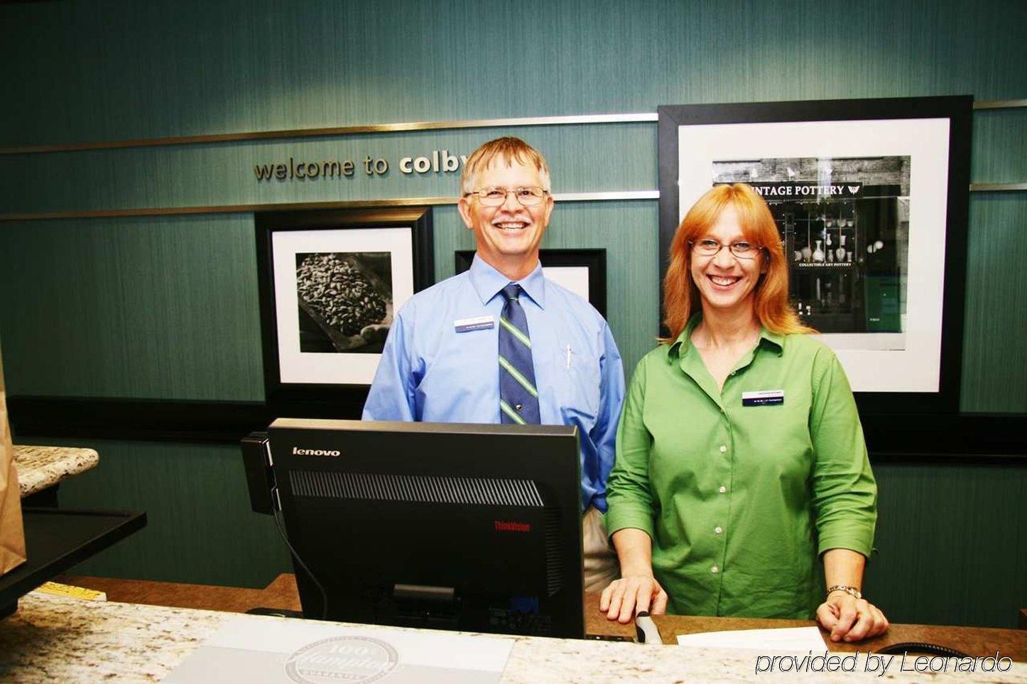 Hampton Inn Colby Esterno foto